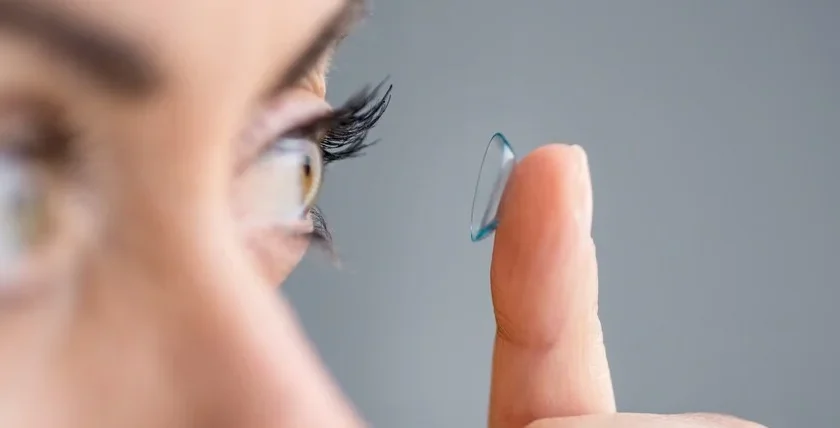 Склеральні контактні лінзи – відновлення зору при кератоконусі та складних деформаціях рогівки.